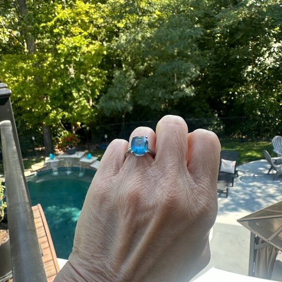 VINTAGE BLUE NILE (RETIRED) BLUE TOPAZ RING IN 925 SILVER SIZE 6- - Picture 1 of 5